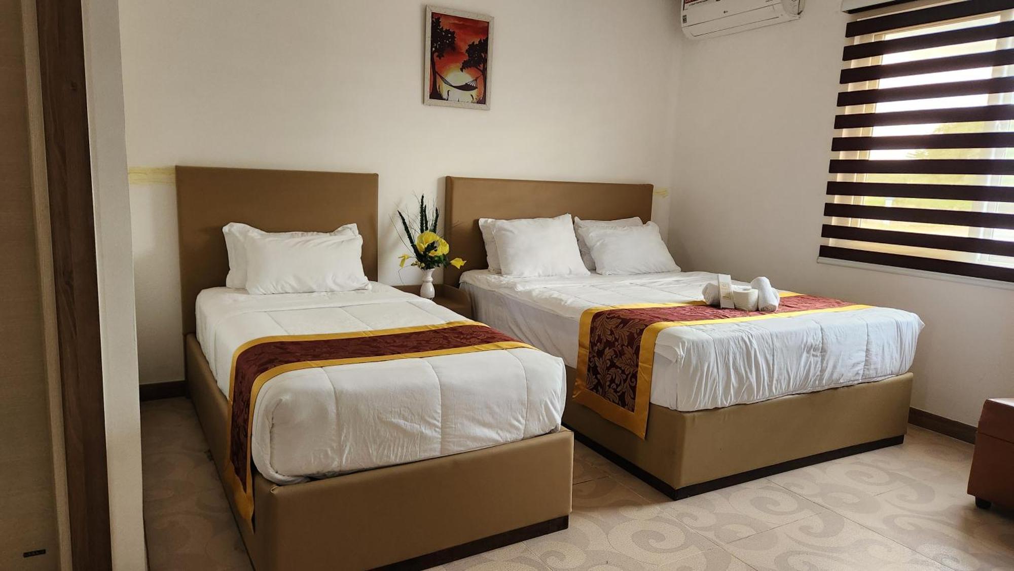 Airport Hotel Clark Clark Freeport Zone Exteriör bild